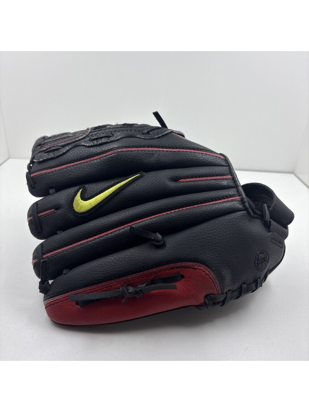 Nike De Edge Baseball Softball Black Red Leather 12.00” Glove Right Hand RHT